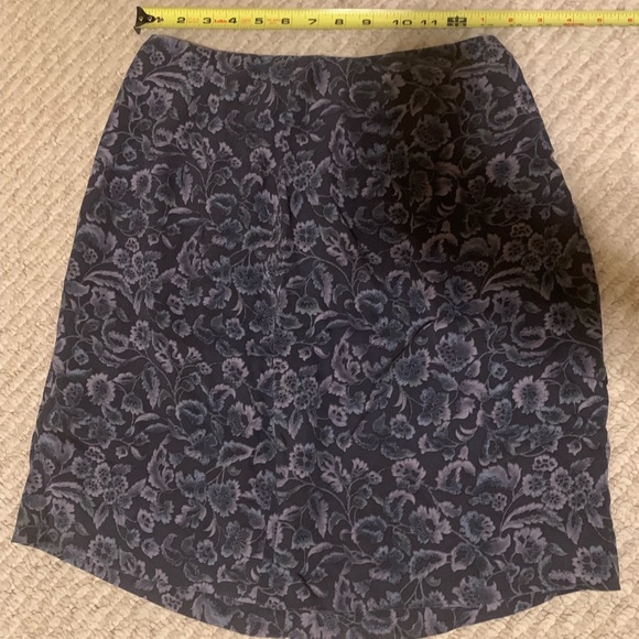 Floral Semi-Asymmetrical Skirt - Picture 7 of 7